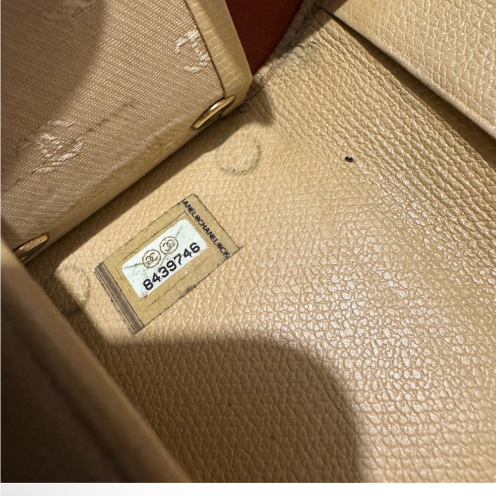 Chanel Tan Key Card Holder Leather Compact - Picture 3 of 6